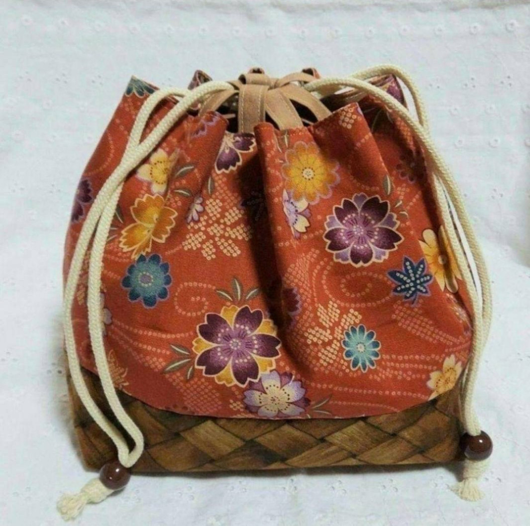 ハンドメイド、和柄、花柄の巾着袋、巾着カバン、オレンジ 巾着