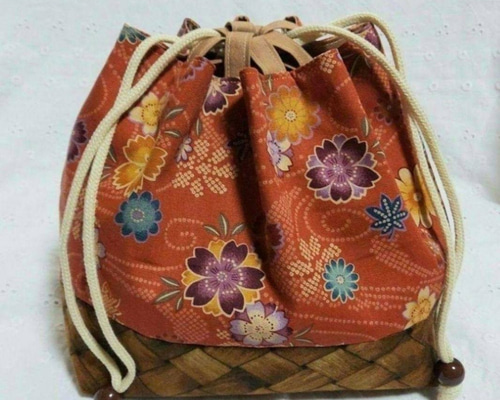 和装バッグ　オレンジと白の花模様巾着バッグ su23-24-bag04-2.jpg?v=1690871423