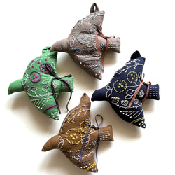新作⭐︎送料無料⭐︎鳥の刺繍壁飾り⭐︎刺し子× コットンリネン　1個 8枚目の画像