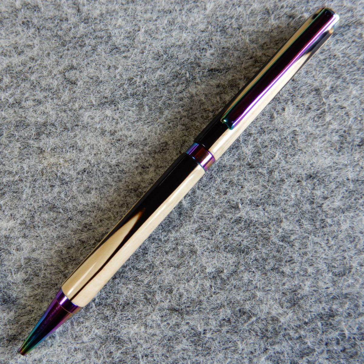 ボールペン　木＆レジン　回転式　（P030）