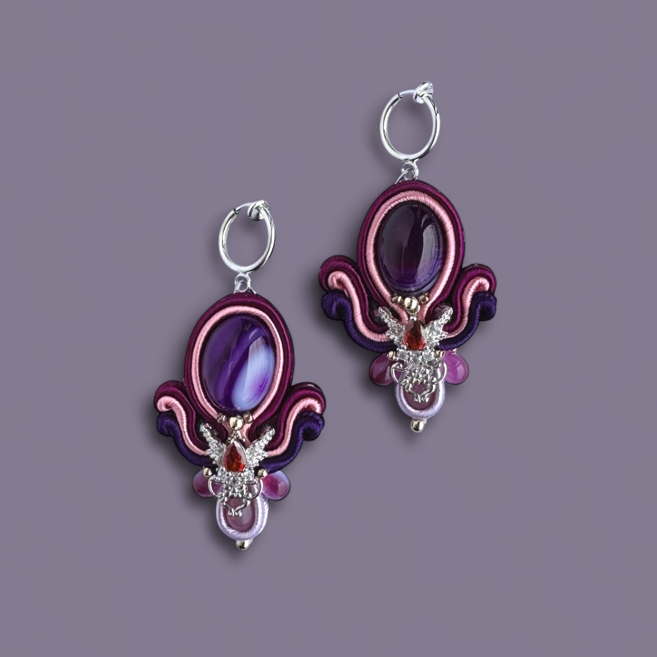 「切子のグラスとぶどうジュース」ソウタシエ 天然石