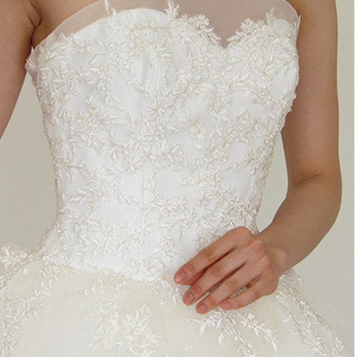 ウエディングドレス 透明感のあるエアリーチュールドレス 9号 [K10