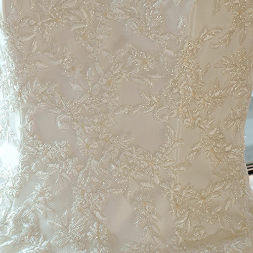 ウエディングドレス 透明感のあるエアリーチュールドレス 9号サイズ