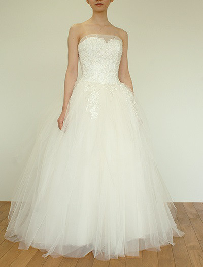 ウエディングドレス 透明感のあるエアリーチュールドレス 9号サイズ 日本製 [K10]