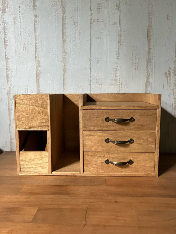 マルチに収納できる　デスクオーガナイザー 4枚目の画像