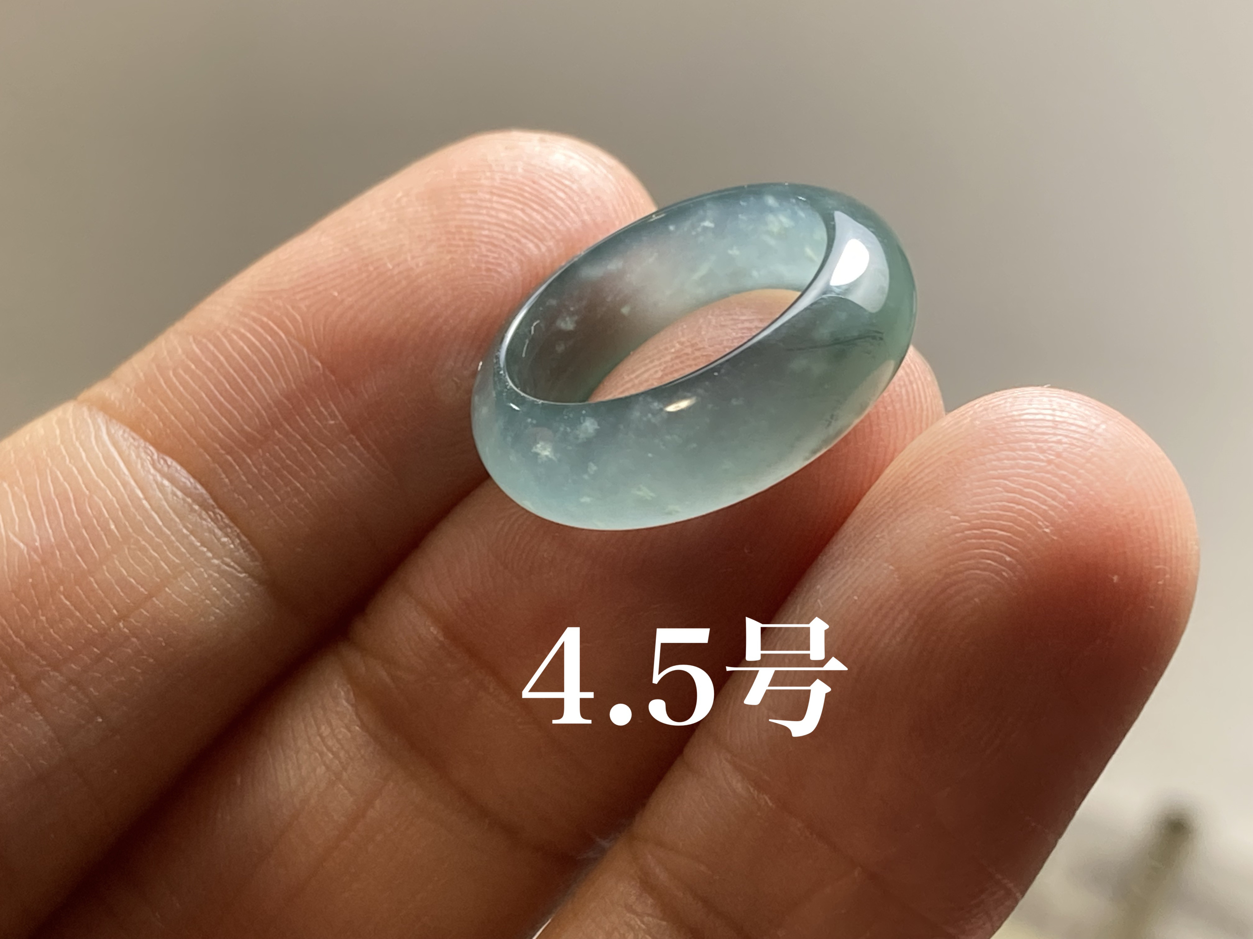 L12-120 上品 ピンキーリング 高氷種 薄青緑 4.5号 天然グアテマラ産 A貨 本翡翠 くりぬき リング