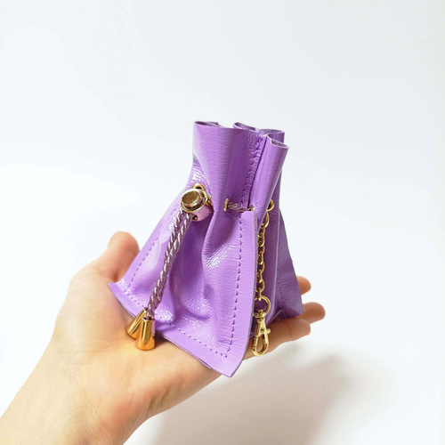 未使用　BOTTEGA VENETA　ブタ　エナメル　バッグチャーム 未使用 BOTTEGA VENETA ブタ エナメル バッグチャーム 未使用