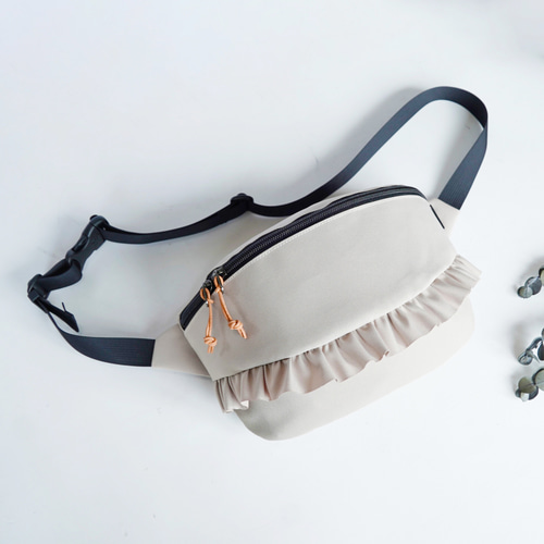 Lサイズ】撥水CORDURA®×フリル｜軽量2WAYショルダー＆ボディバッグ（大