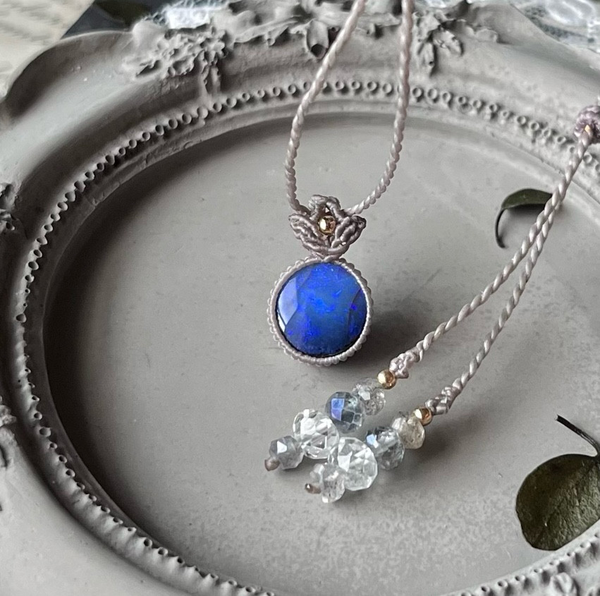 ボルダーオパール【シンプル】マクラメネックレス