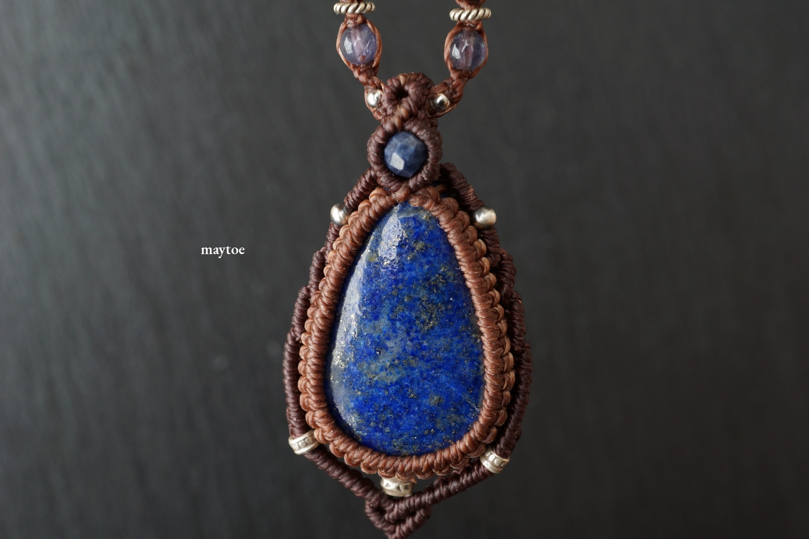 ラピスラズリのマクラメネックレス - 太古の星空 -【一点物】