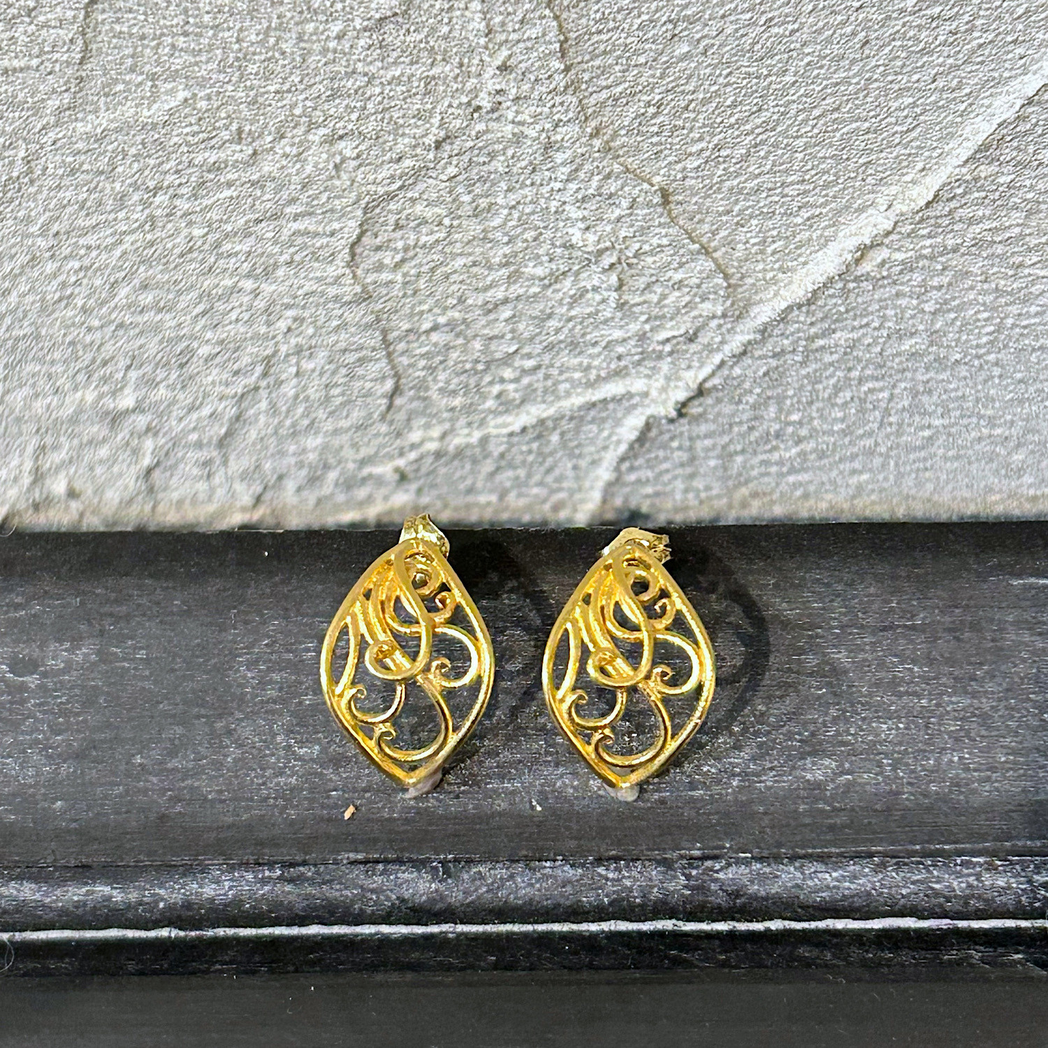 【在庫限り】garden leaf フープピアス ゴールドカラー