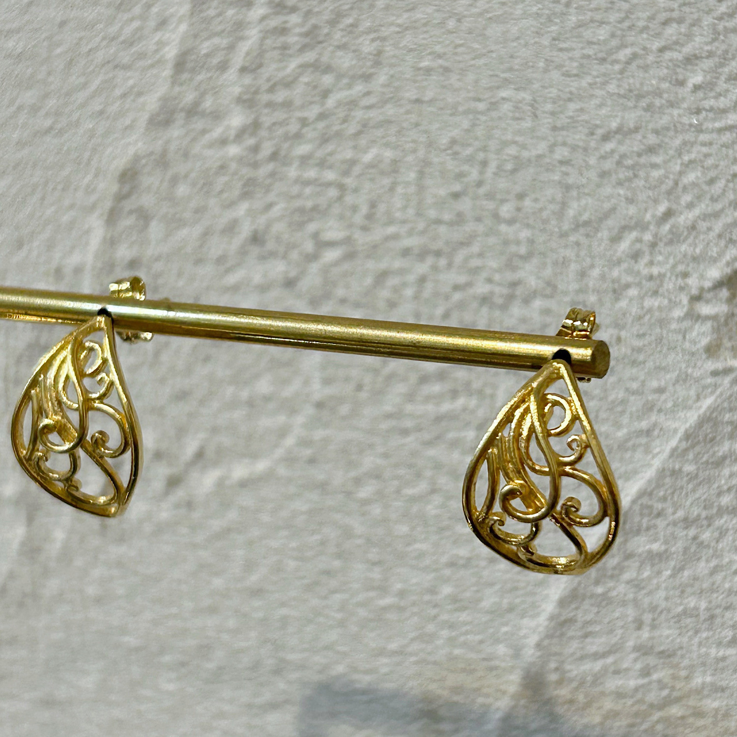 【在庫限り】garden leaf フープピアス ゴールドカラー