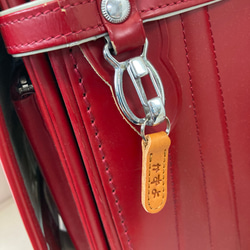 【ひらがな名入れ無料】ネームタグ・ファスナー引手「リュック・ランドセルに！」栃木レザーヌメ革 5枚目の画像