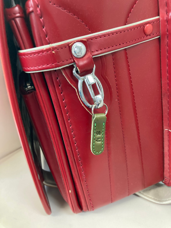 【ひらがな名入れ無料】ネームタグ・ファスナー引手「リュック・ランドセルに！」栃木レザーヌメ革 8枚目の画像