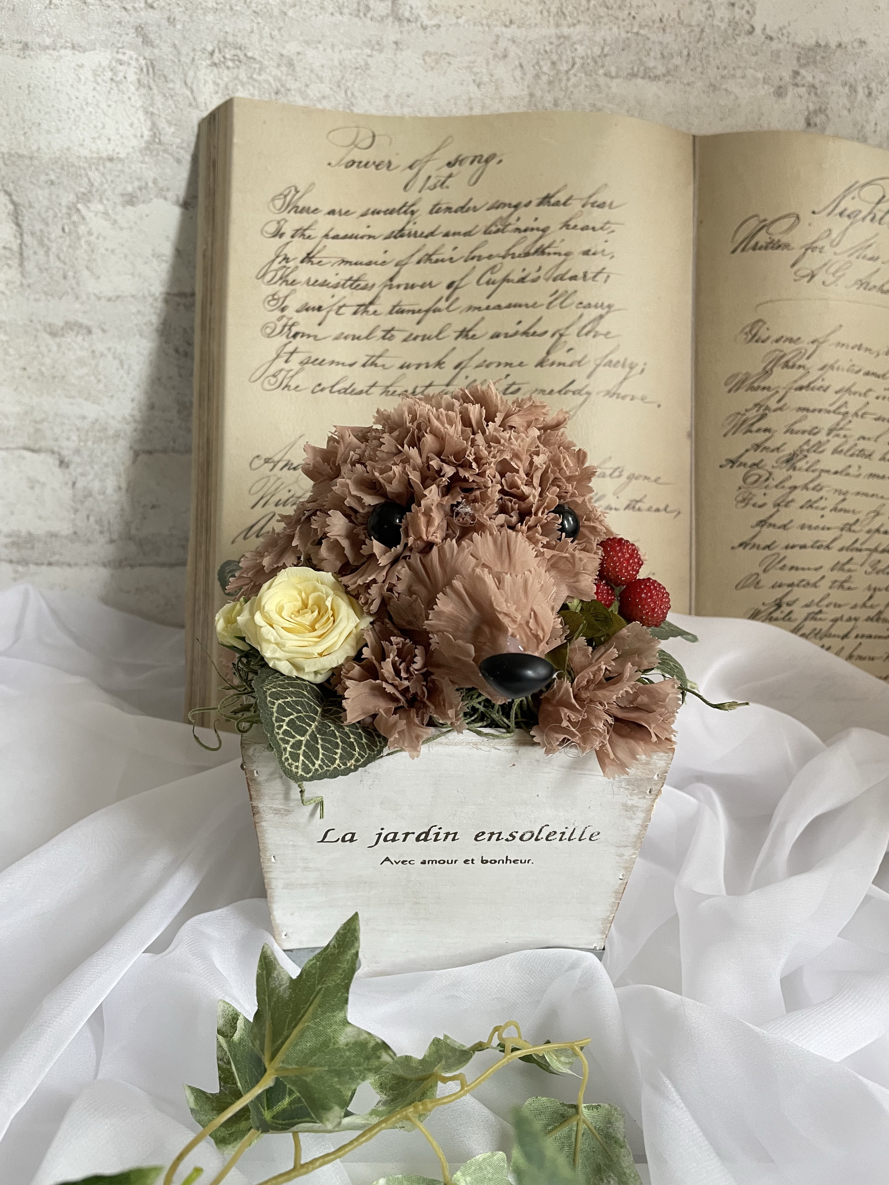 フラワーペット・ダックスフンド(カーネーションの犬)うちの子　犬好き　贈り物　プレゼント　虹の橋