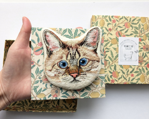 うちの子オーダー動物刺繍ブローチ大(8~9cm) おもちゃ・ペット小物