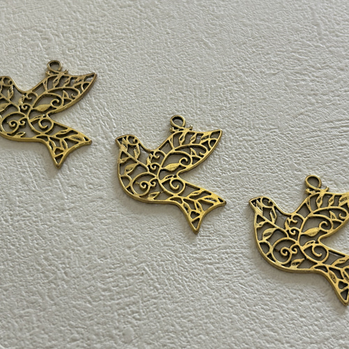 輸入デザインパーツ 透かしのbird 鳥 ゴールド メタル アクセサリー 