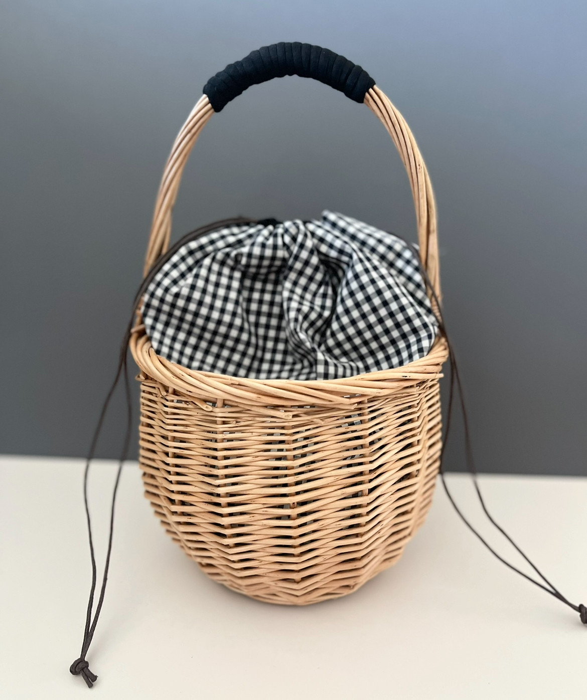 コロンバスケット★リバーシブル黒×ギンガムチェック巾着付き
