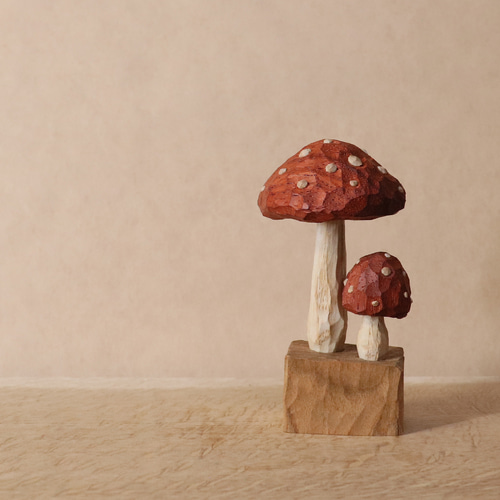 木彫り きのこ 毒キノコ ベニテングタケ 木製 置物 オブジェ