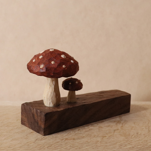 木彫り きのこ 毒キノコ ベニテングタケ 木製 置物 オブジェ
