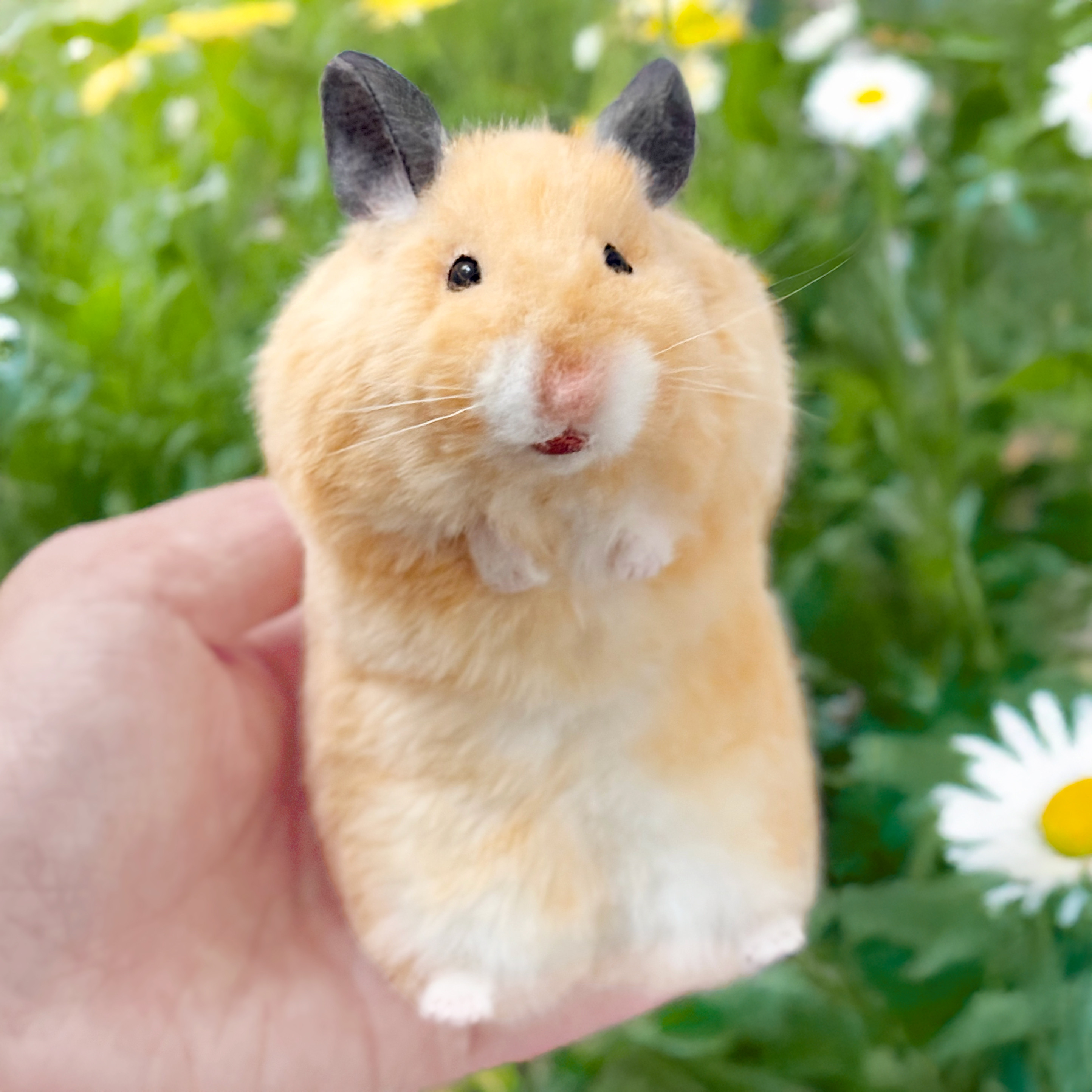 ゴールデンハムスターのぬいぐるみ／立ち姿｜キンクマ・ダルメシアンなど《セミオーダー可》