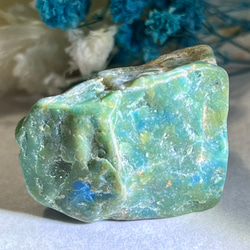 レインボー✨ アポフィライト　ラフストーン　原石　クラスター 天使の水晶✨ レインボー アポフィライト ラフストーン 原石
