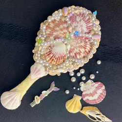 真珠の花海鏡)貝殻の手鏡とヘアクリップ付き ハンドメイドミラー