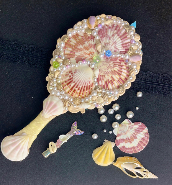真珠の花海鏡)貝殻の手鏡とヘアクリップ付き ハンドメイドミラー