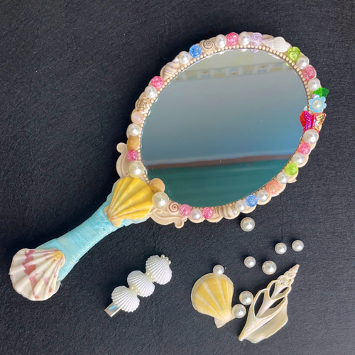 シー・バタフライミラー)貝殻の手鏡とヘアクリップ付き ハンドメイド