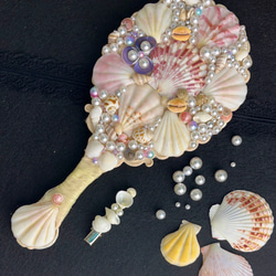 貝殻の夢鏡)貝殻の手鏡とヘアクリップ付き ハンドメイドミラー
