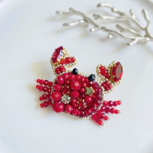 蟹座・星座刺繍ブローチ 夏アクセサリー⭐︎海モチーフ刺繍 ブローチ