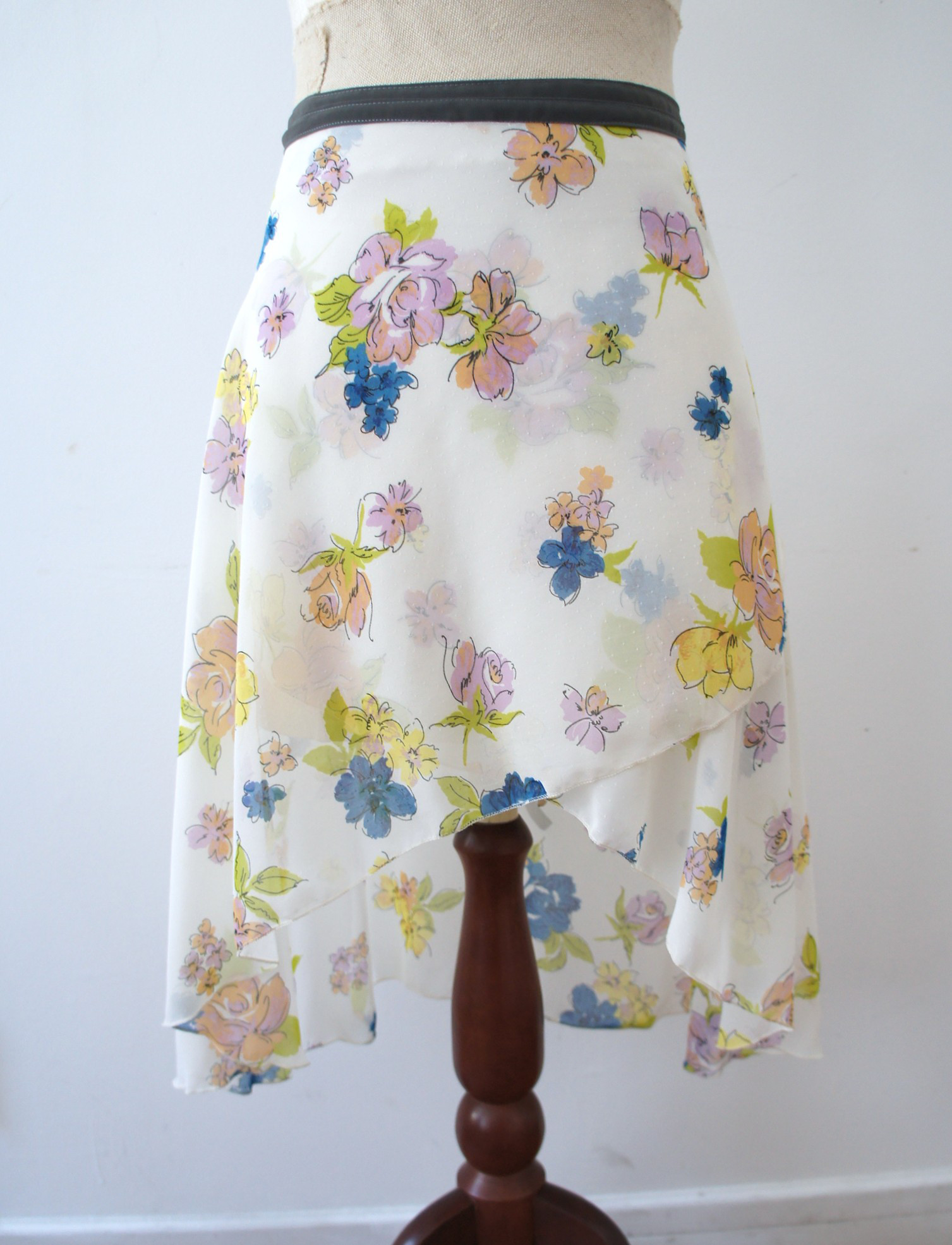 バレエ　ラップスカート[フラワー・ミルク61-126] A178Milkflower