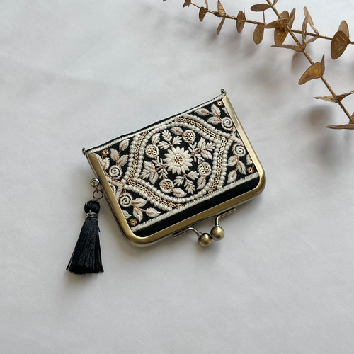 名刺入れ がま口 インド刺繍リボン カードケース スリム タッセル