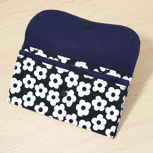 北欧風 モノクロ花柄ブラック×ネイビー マルチケース 母子手帳ケース