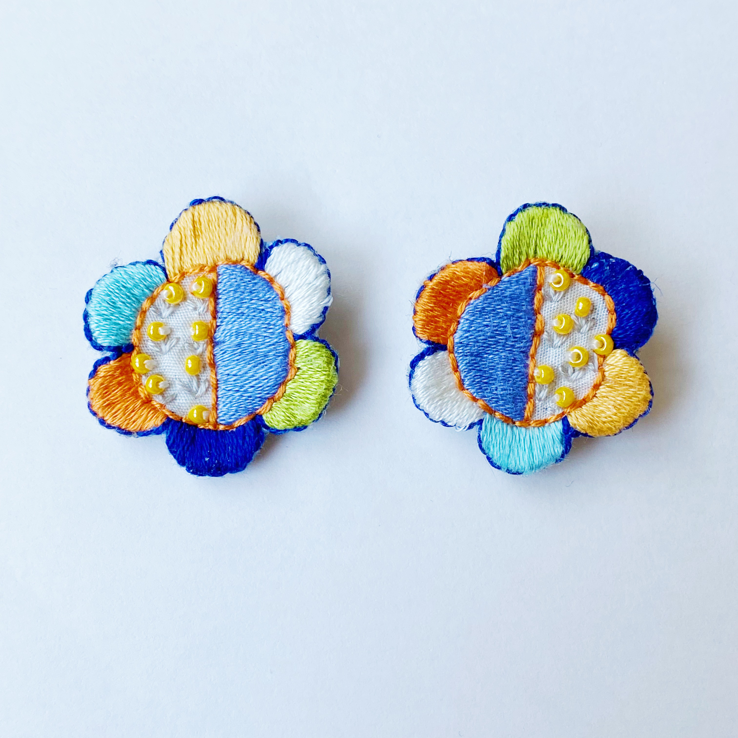 フラワーボックスモチーフ　ビーズ刺繍アート ハンドメイド フラワーボックスモチーフ ビーズ刺繍アート ハンドメイド
