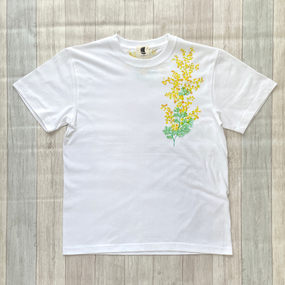 小枝ミモザ柄手描きTシャツ ミモザを一輪手描き描いたTシャツ 11枚目の画像
