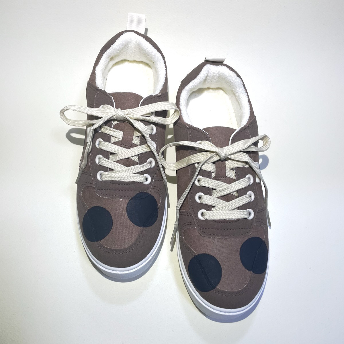 ブラック水玉スニーカー (モカ)　22.5cm〜24.5cm