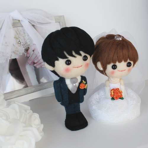 ハンドメイド ブライダルドール 結婚 受注製作 幸せを運ぶウェディングフェルトドール 中サイズ wedding