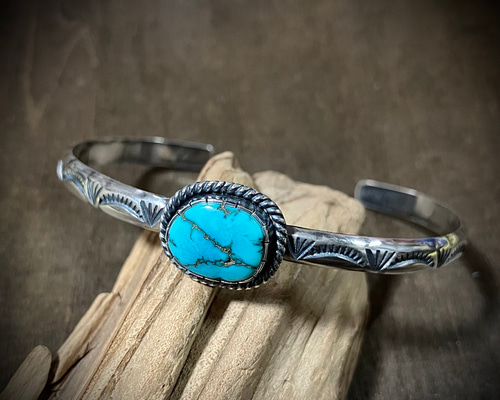 美品！インディアンジュエリーバングル ナバホ HOPI キングマンビズビー Hopi Jewelry ナバホ族 Robert Shakey ウォーターウェブキング
