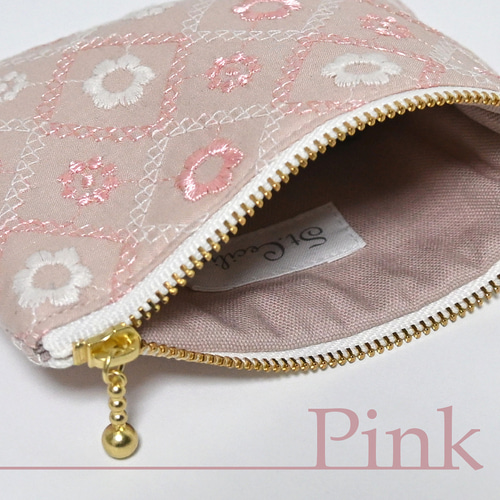 便利なカラビナ付☆ 12cmファスナー 刺繍 フラットポーチ 1点 おしゃれ