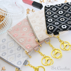 便利なカラビナ付☆ 12cmファスナー 刺繍 フラットポーチ 1点 おしゃれ