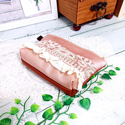 フェイクレザー バイカラー 刺繍リボン フリルポーチ♡ 5枚目の画像