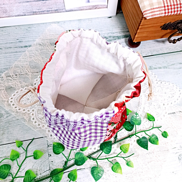 ✨SUMMER SALE✨ いちご系生地・インド刺繍リボン *布小物5点セット* 4枚目の画像