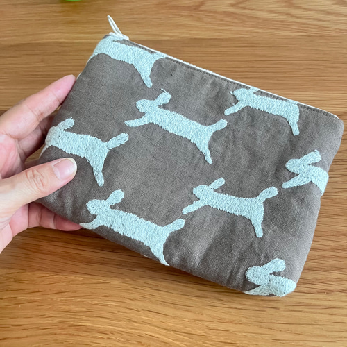 mina perhonen run run run ポーチ ミナペルホネン の刺繍生地 ポーチ