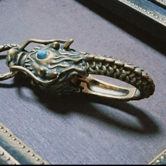 高品質　真鍮　ドラゴン　龍　キーホルダー　キーフック　ターコイズ　メンズ　アクセサリー 2枚目の画像