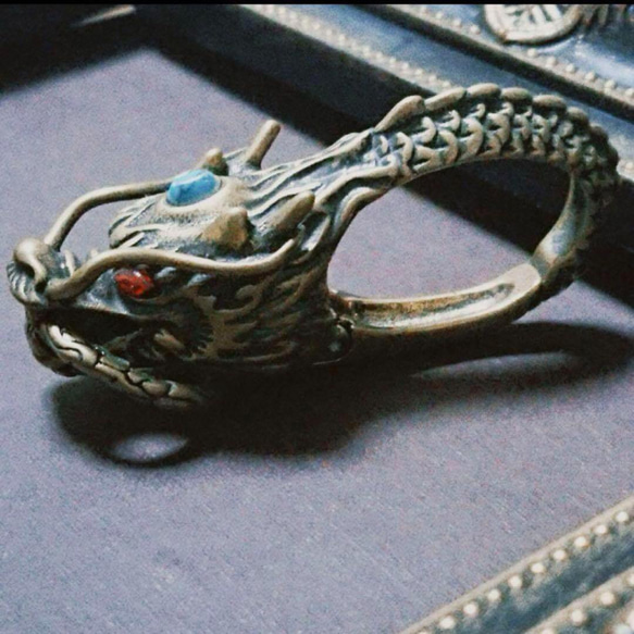 高品質　真鍮　ドラゴン　龍　キーホルダー　キーフック　ターコイズ　メンズ　アクセサリー 4枚目の画像