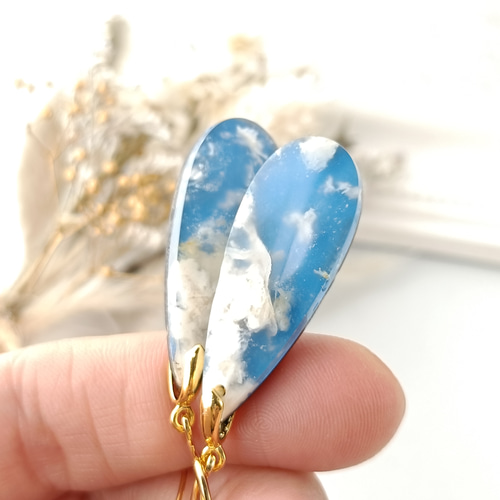 プルームアゲート 青空ピアス 14kgf】プルームアゲートの青空ピアス - メルカリ