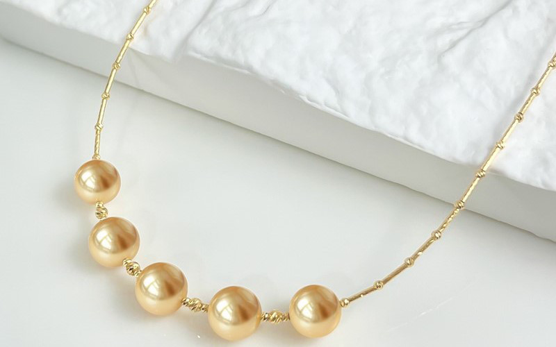 【La Corser】スターライト 8-11mm 南洋ゴールドパールネックレス 18Kゴールド スマイルデザイン 天然海水パール