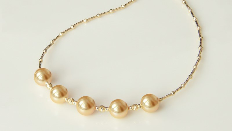 【La Corser】スターライト 8-11mm 南洋ゴールドパールネックレス 18Kゴールド スマイルデザイン 天然海水パール
