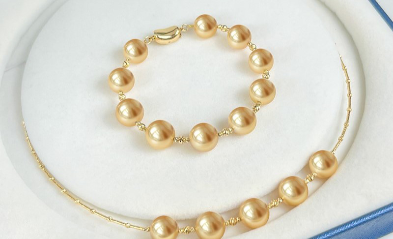 【La Corser】スターライト 8-11mm 南洋ゴールドパールネックレス 18Kゴールド スマイルデザイン 天然海水パール